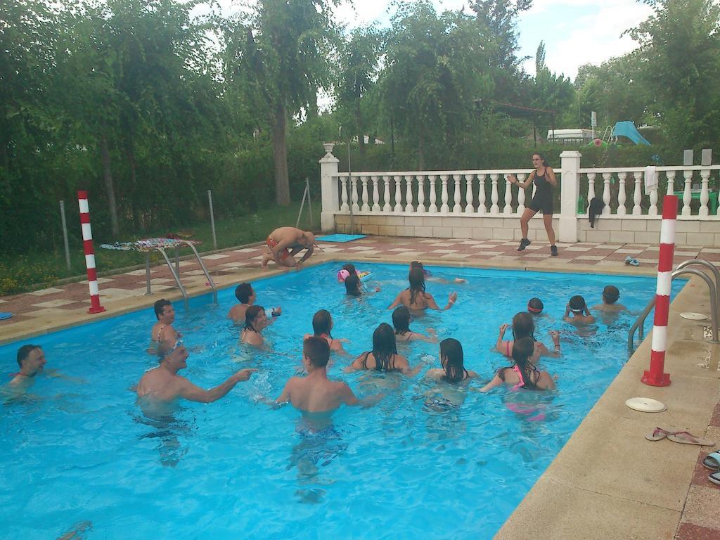 Camping Cubillas Cubillas de Santa Marta Zewnętrze zdjęcie
